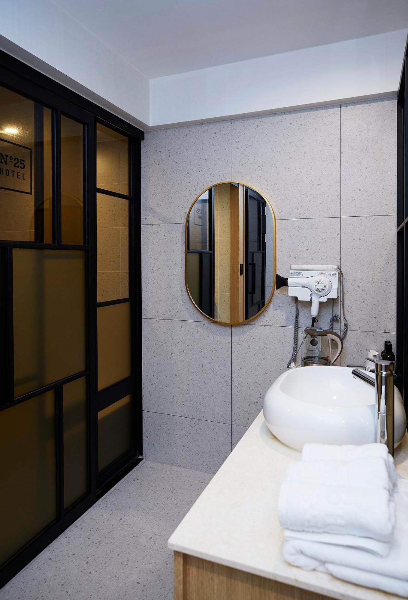 No.25 Hotel Incheon Songdo Buitenkant foto